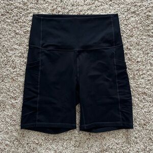 Fabletics Women's On-The-Go Ultra High-Waisted Black Shorts. Size M. Like New!